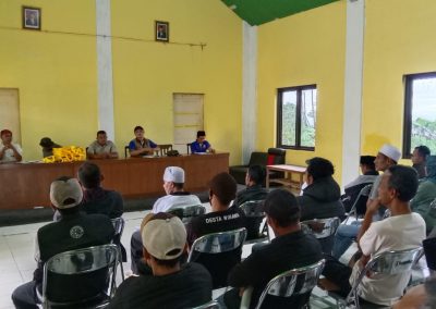 Menjelang Lebaran: Pemerintah Desa Tangkil Bagikan Insentif Kepada Lembaga-Lembaga Desa
