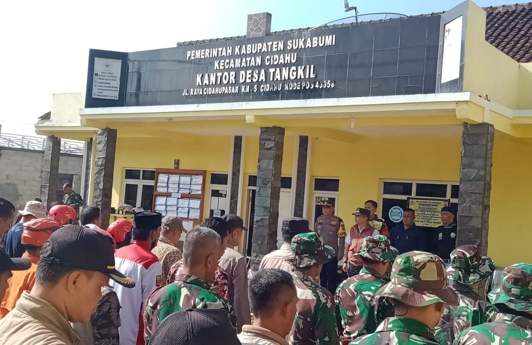 Penanganan Bencana Angin Puting Beliung di Desa Tangkil